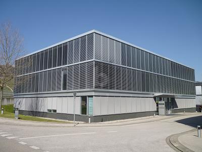 MODERNO CON SOLUZIONE DI SERVIZIO ADATTATA, Sur demande, 1180 Rolle, Ticino, CH