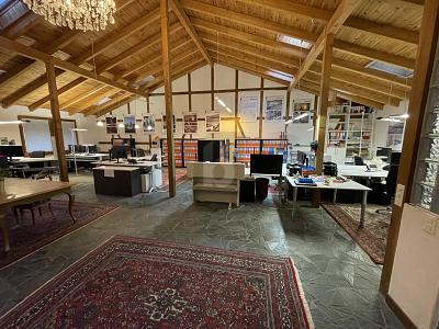 BÜRO, LAGER MIT ZWEI WOHNUNGEN, Auf Anfrage, 4422 Arisdorf, Ticino, CH