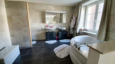 RENDIMENTO LOCATIVO DI NEGOZI E ABITAZIONI, Sur demande, 2610 St-Imier, Ticino, CH