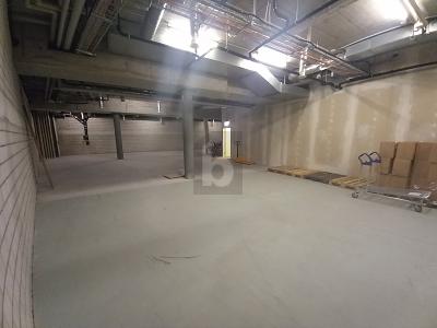 MAGAZZINO IN POSIZIONE TOP, Auf Anfrage, 4051 Basel, Ticino, CH