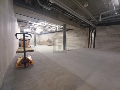 MAGAZZINO IN POSIZIONE TOP, Auf Anfrage, 4051 Basel, Ticino, CH