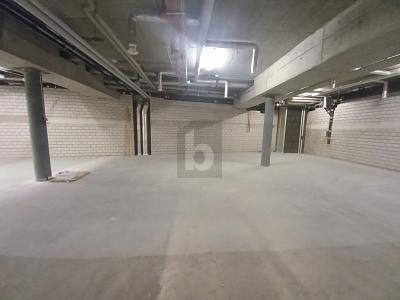 MAGAZZINO IN POSIZIONE TOP, Auf Anfrage, 4051 Basel, Ticino, CH