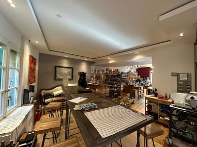 PRESTIGIOUS WINE CELLAR, CHARMING NEIGHBOURHOOD, CAROUGE, Sur demande, 1227 Carouge GE, Ticino, CH