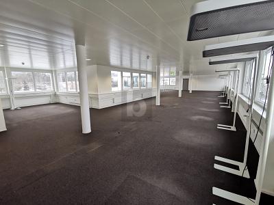 SPACIEUX, LUMINEUX ET IDÉALEMENT SITUÉ, Auf Anfrage, 4133 Pratteln, Ticino, CH