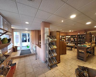 Renovated, Modern, Spacious, Centrally Located Grocery Store, Sur demande, 1610 Oron-la-Ville, Ticino, CH
