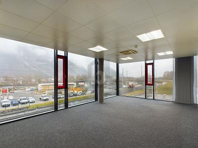 LOCALI MODERNI E LUMINOSI, Auf Anfrage, 7013 Domat/Ems, Ticino, CH