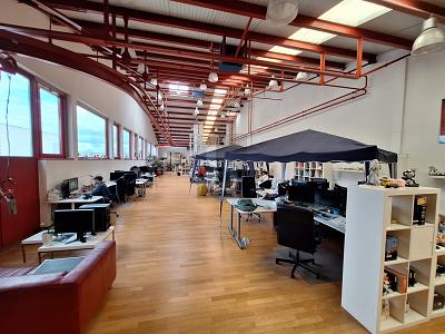 LOCALE COMMERCIALE DINAMICO, ZONA PROSPERA, Sur demande, 1219 Le Lignon, Ticino, CH