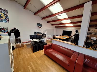 LOCALE COMMERCIALE DINAMICO, ZONA PROSPERA, Sur demande, 1219 Le Lignon, Ticino, CH