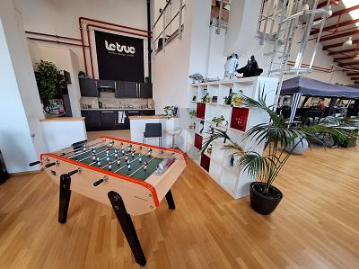 LOCALE COMMERCIALE DINAMICO, ZONA PROSPERA, Sur demande, 1219 Le Lignon, Ticino, CH