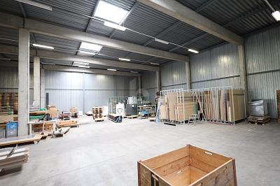 Magazzino a scaffalature alte — altezza interna 6,5 m, Auf Anfrage, 4538 Oberbipp, Ticino, CH