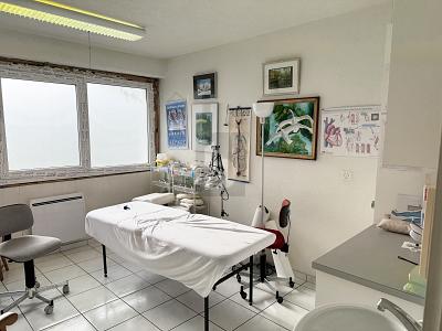 AMPIO STUDIO MEDICO!, Sur demande, 1566 Les Friques, Ticino, CH