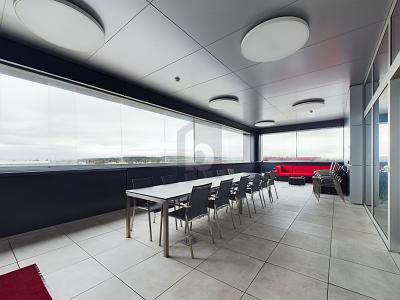 LUMINOSO E MODERNO IN POSIZIONE CENTRALE, Auf Anfrage, 4624 Härkingen, Ticino, CH