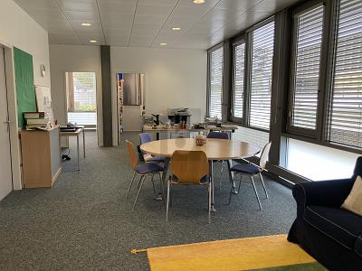 BUREAU IDÉAL POUR ENTREPRISES, ÉCOLES OU CABINETS, Sur demande, 1260 Nyon, Ticino, CH