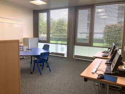 BUREAU IDÉAL POUR ENTREPRISES, ÉCOLES OU CABINETS, Sur demande, 1260 Nyon, Ticino, CH