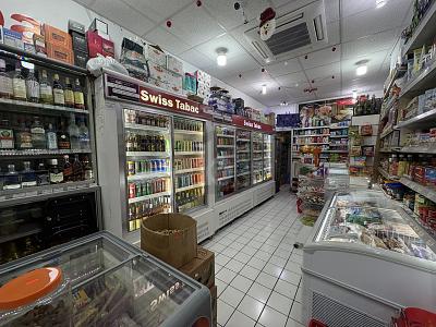 ÉPICERIE DANS UNE RUE PASSANTE, Sur demande, 1201 Genève, Ticino, CH