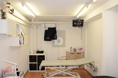 WELL LOCATED AND FULLY EQUIPPED, Sur demande, 1700 Fribourg, Ticino, CH