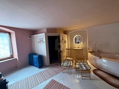 Hotel-Restaurant, Sur demande, 2952 Cornol, Ticino, CH