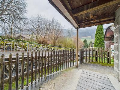 POLYVALENT À UN EMPLACEMENT CENTRAL, Auf Anfrage, 3762 Erlenbach im Simmental, Ticino, CH