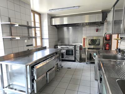 MAGNIFIQUE RESTAURANT AVEC UN GRAND POTENTIEL, Sur demande, 2114 Fleurier, Ticino, CH