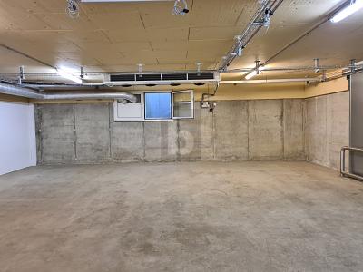 CENTRALLY LOCATED AND VERSATILE, Auf Anfrage, 6024 Hildisrieden, Ticino, CH