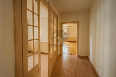 SPACIOUS AND BRIGHT, Sur demande, 2800 Delémont, Ticino, CH
