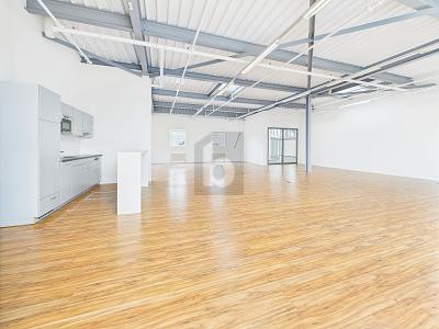 GROSSER HELLER SHOWROOM AN ZENTRALER LAGE, Auf Anfrage, 3421 Lyssach, Ticino, CH