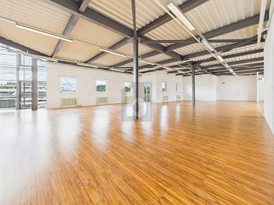 GROSSER HELLER SHOWROOM AN ZENTRALER LAGE, Auf Anfrage, 3421 Lyssach, Ticino, CH
