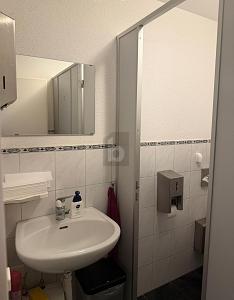 Well-maintained in a central location, Auf Anfrage, 8400 Winterthur, Ticino, CH