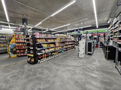 ATTRACTIVE & HIGH-REVENUE LOCATION AT THE TRAIN STATION, Auf Anfrage, 8600 Dübendorf, Ticino, CH