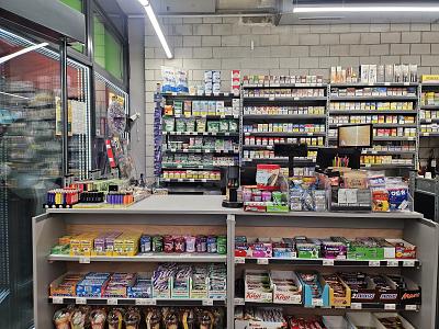 ATTRACTIVE & HIGH-REVENUE LOCATION AT THE TRAIN STATION, Auf Anfrage, 8600 Dübendorf, Ticino, CH