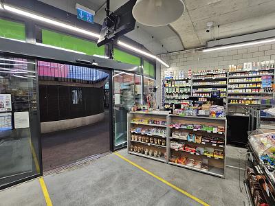 ATTRACTIVE & HIGH-REVENUE LOCATION AT THE TRAIN STATION, Auf Anfrage, 8600 Dübendorf, Ticino, CH