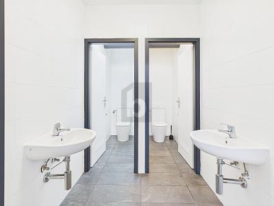 SHOWROOM LUMINEUX À EMPLACEMENT IDÉAL, Auf Anfrage, 4528 Zuchwil, Ticino, CH