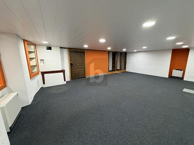 SITUATION CENTRALE AVEC EXCELLENTE VISIBILITÉ, Sur demande, 1400 Yverdon-les-Bains, Ticino, CH