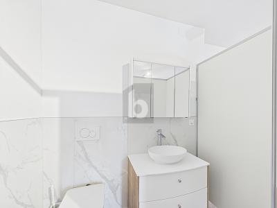MODERNO RISTRUTTURATO IN POSIZIONE CENTRALE, Auf Anfrage, 7450 Tiefencastel, Ticino, CH