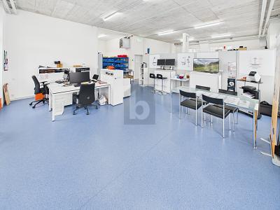 GROSSZÜGIG UND VIELSEITIG NUTZBAR, Auf Anfrage, 3145 Niederscherli, Ticino, CH