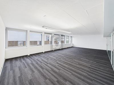 RECENTEMENTE RISTRUTTURATO CON OTTIMA INFRASTRUTTURA (UFFICIO 4.02), Auf Anfrage, 4900 Langenthal, Ticino, CH