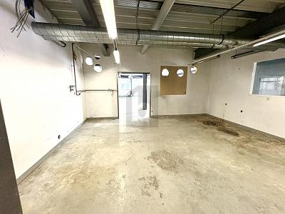SURFACE POLYVALENTE, Auf Anfrage, 8630 Rüti ZH, Ticino, CH