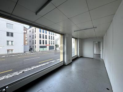 Posizione eccellente con ampia vetrina, Auf Anfrage, 9016 St. Gallen, Ticino, CH