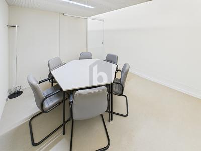 DI PRIMA CLASSE, LUMINOSO IN POSIZIONE CENTRALE, Auf Anfrage, 8500 Frauenfeld, Ticino, CH