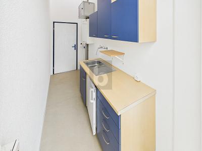 DI PRIMA CLASSE, LUMINOSO IN POSIZIONE CENTRALE, Auf Anfrage, 8500 Frauenfeld, Ticino, CH