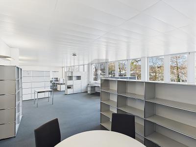 LICHTDURCHFLUTET UND MÖBLIERT, Auf Anfrage, 9015 St. Gallen, Ticino, CH