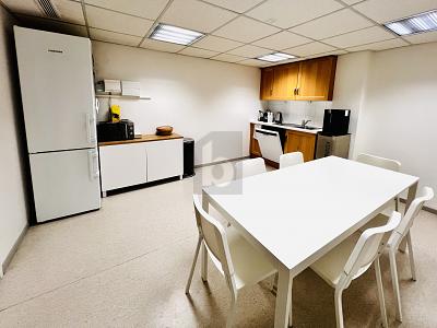 MAGNIFICO UFFICIO DI PRESTIGIO IN CENTRO DA RILEVARE, Sur demande, 1201 Genève, Ticino, CH