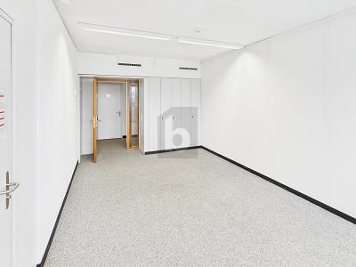 PRATIQUE ET BIEN DESSERVI (BUREAU 4.12), Auf Anfrage, 4900 Langenthal, Ticino, CH