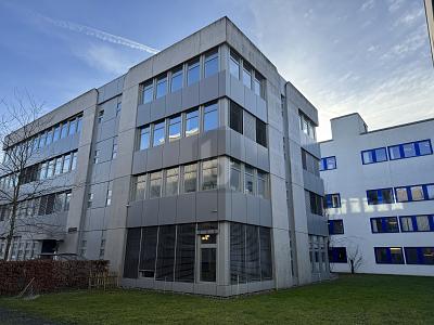GROSSZÜGIG UND REPRÄSENTATIV, MIT LKW-RAMPEN, Auf Anfrage, 4142 Münchenstein, Ticino, CH