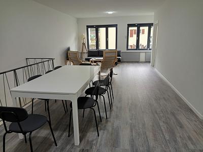 LUMINEUX, VISIBLE & POLYVALENT, Sur demande, 2735 Malleray, Ticino, CH