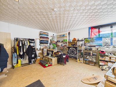 Sunny studio with good access