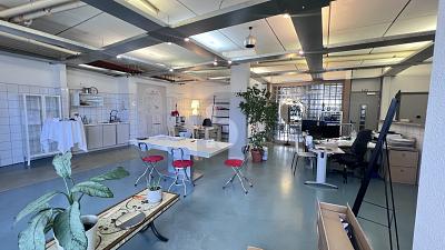 SPAZIOSO, FLESSIBILE E IDEALMENTE SITUATO, Sur demande, 1227 Carouge GE, Ticino, CH