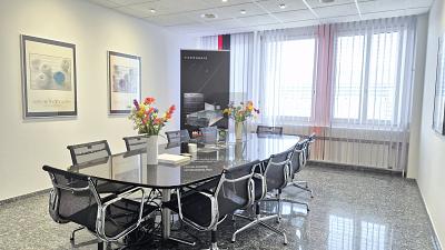 SPACIOUS, BRIGHT & WELL CONNECTED, Auf Anfrage, 8952 Schlieren, Ticino, CH
