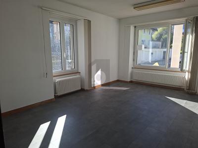 LUMINEUX, SPACIEUX, BIEN PLACÉ, Sur demande, 2900 Porrentruy, Ticino, CH