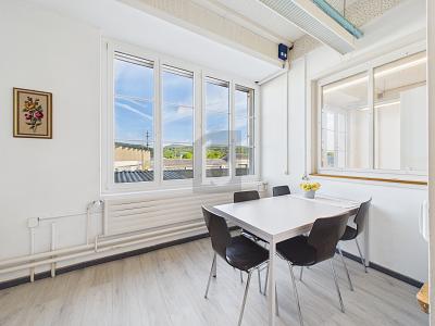 SPACIEUX, LUMINEUX AVEC BEAUCOUP DE POTENTIEL, Auf Anfrage, 4658 Däniken SO, Ticino, CH
